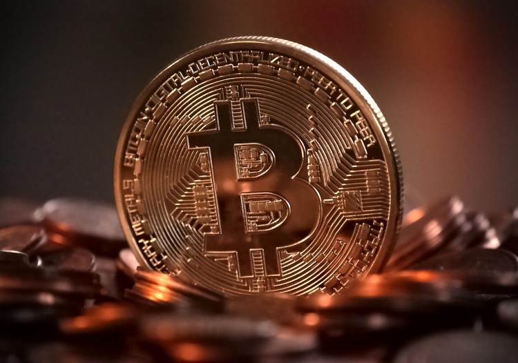 This 7-Year-Old Bitcoin Whale Just Sold $76M In BTC To Buy This Altcoin